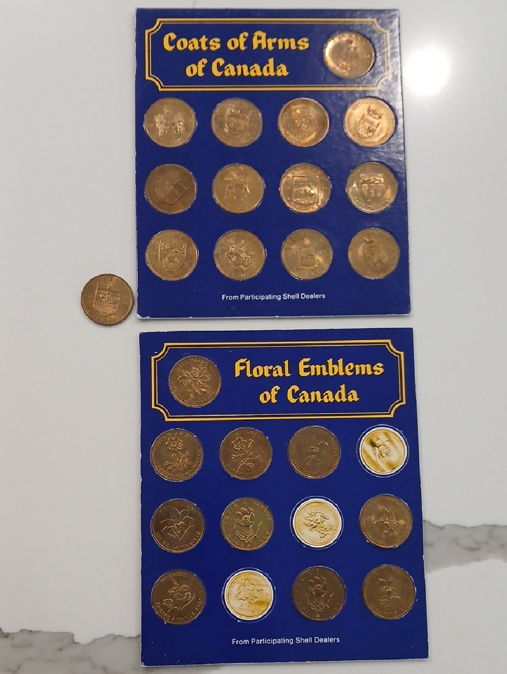 💛Vintage Shell Canada Collectibke Coats of Arms Floral Emblems Coin Card Sets